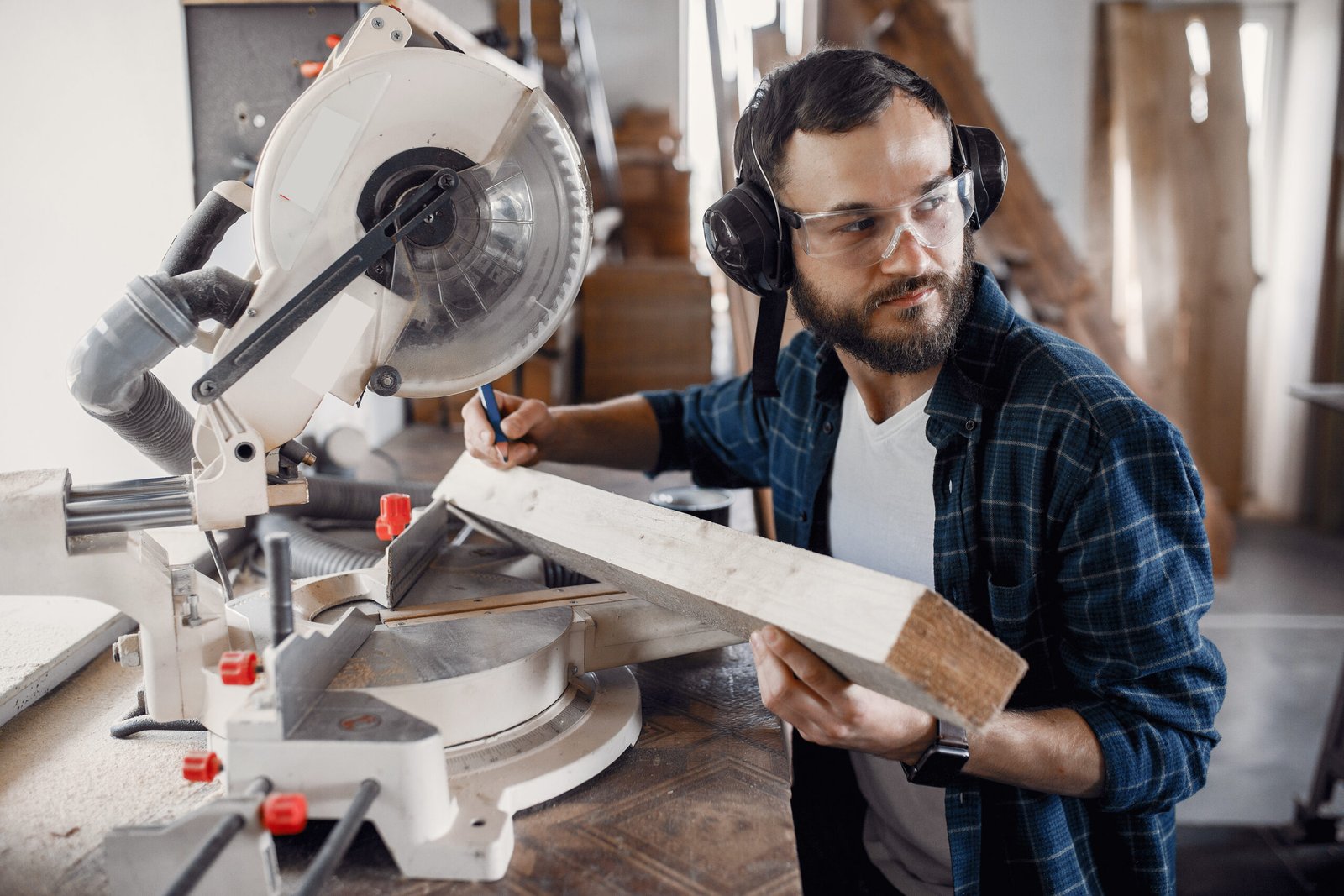 Chop Saw vs. Miter Saw