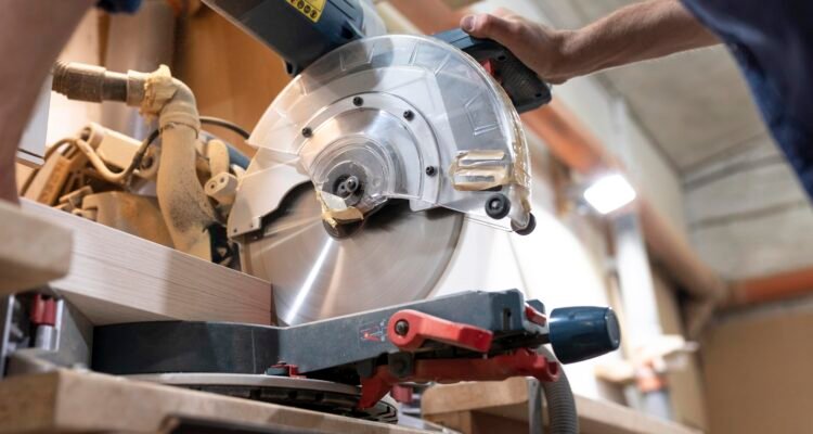 Band Saw vs Blade Saw Machines